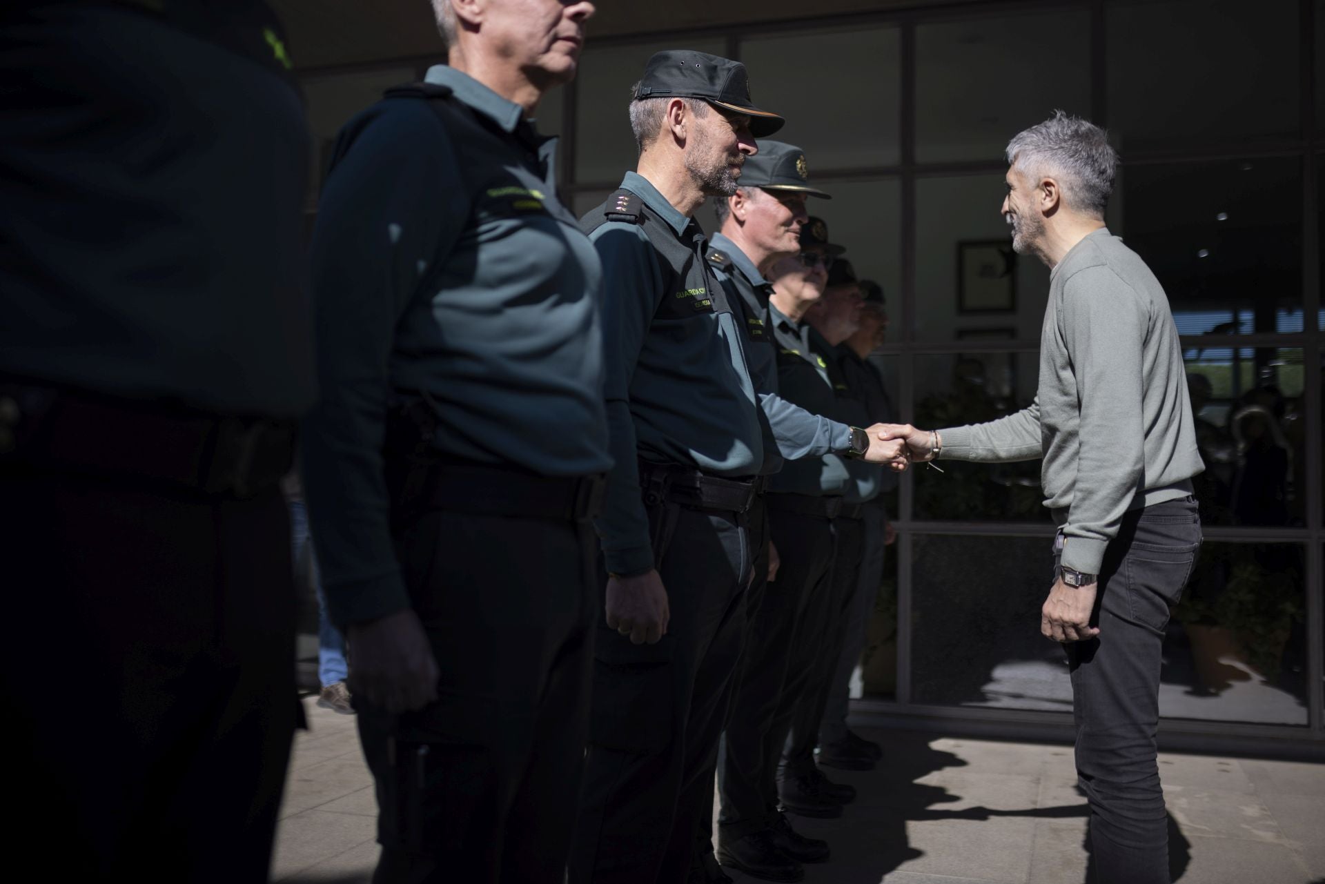 Las imágenes del ministro del Interior en el centro del Seprona de Doñana