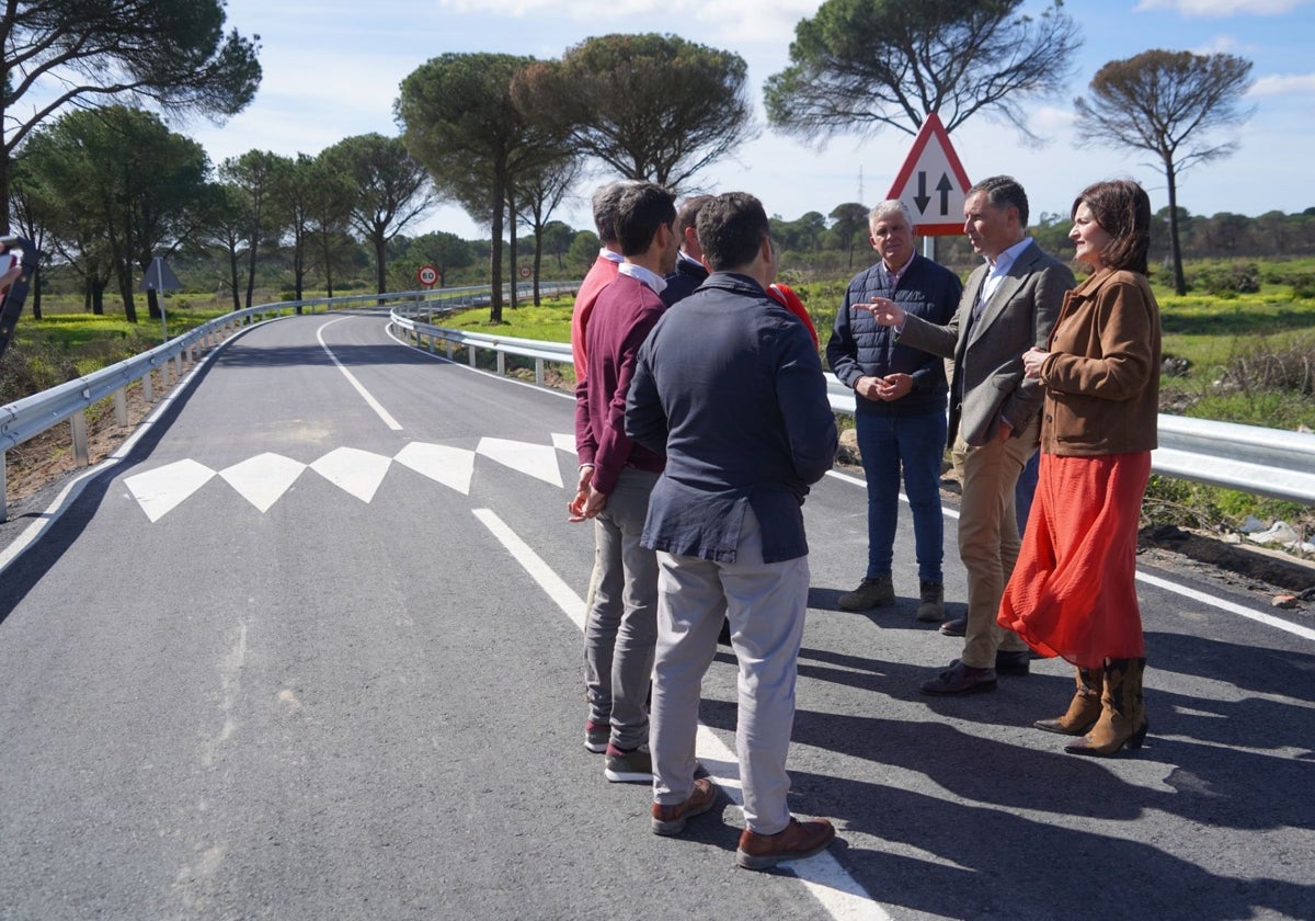 Visita de los representantes municipales a las obras