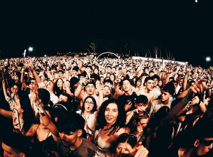 Las imágenes de la traca final de los universitarios portugueses en Punta Umbría: &quot;Ha sido apoteósico&quot;