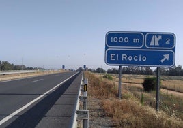 El primer tramo del tercer carril de la carretera al Rocío, «pendiente de la adjudicación de la empresa contratista»