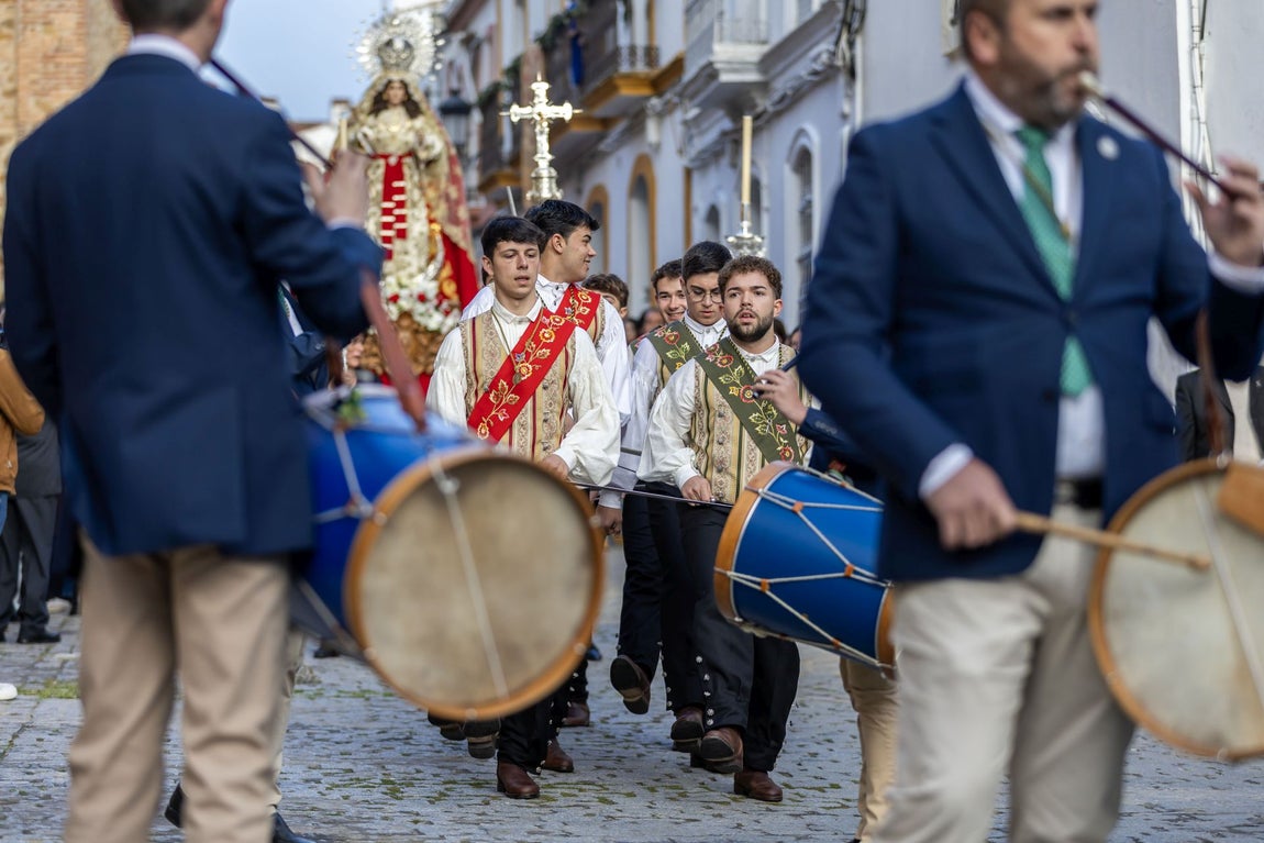 La procesión de la Virgen de Albricias en El Cerro de Andévalo, en imágenes