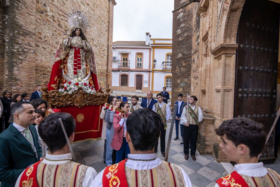 La procesión de la Virgen de Albricias en El Cerro de Andévalo, en imágenes