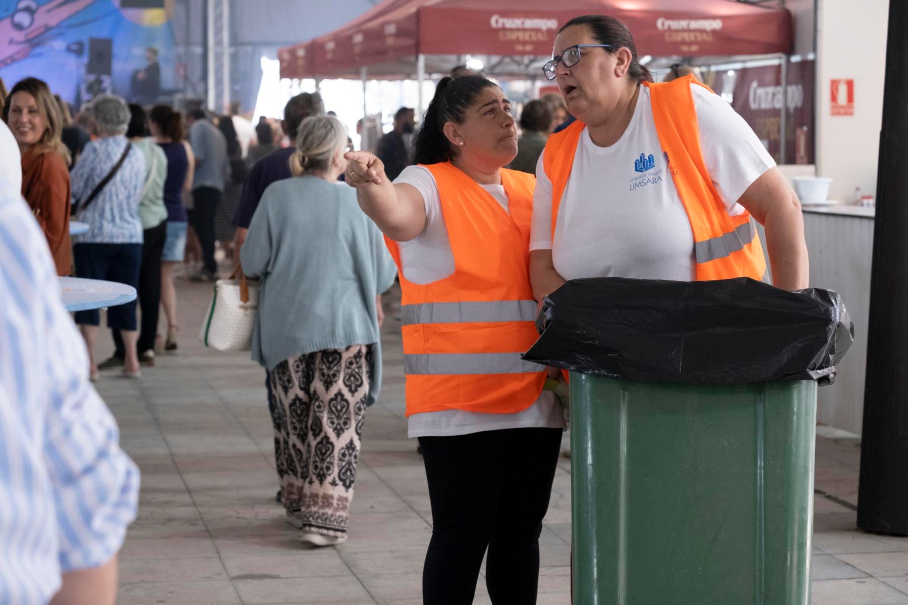 La jornada inaugural de la Feria de la Gamba de Punta Umbría, en imágenes