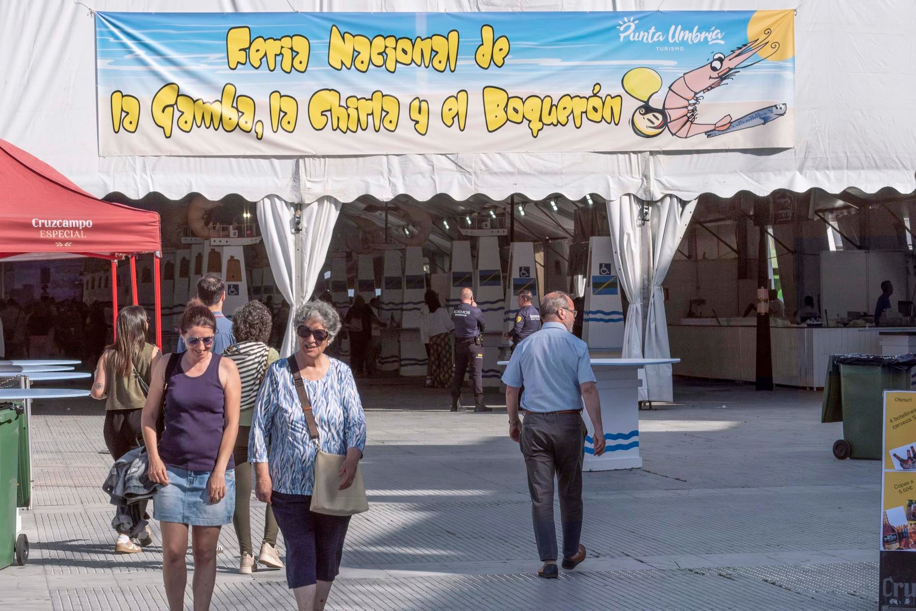La jornada inaugural de la Feria de la Gamba de Punta Umbría, en imágenes