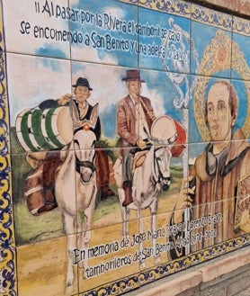 Imagen secundaria 2 - Arriba, paso por la rivera