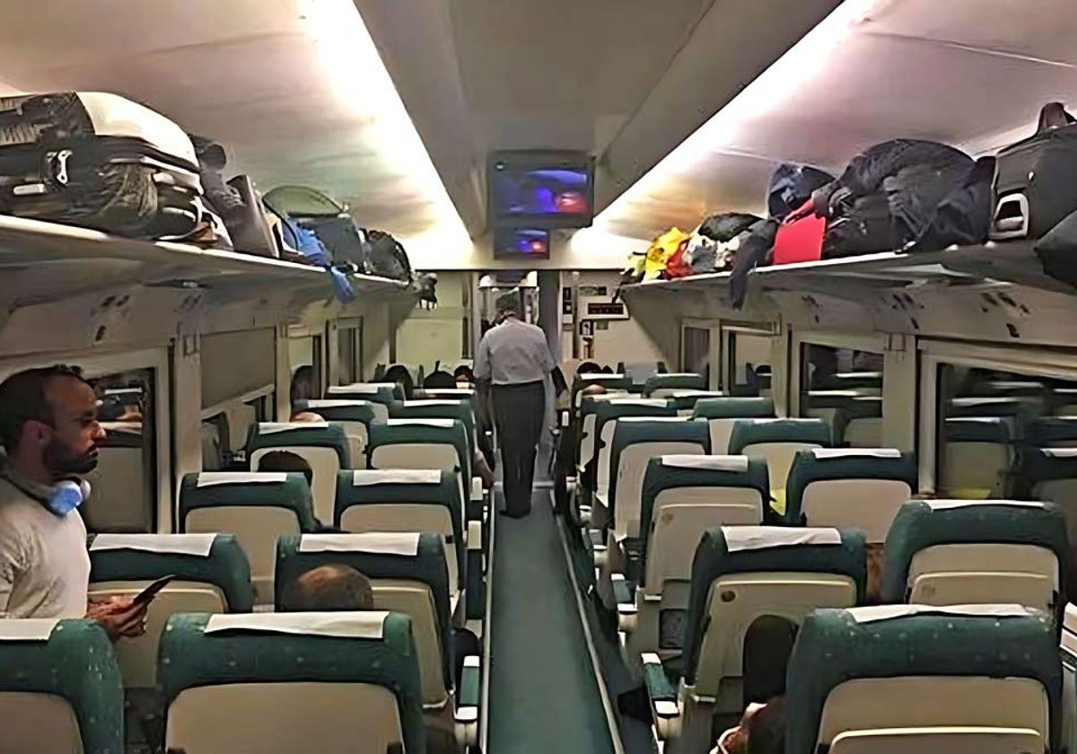 Interior de un Alvia, clase turista
