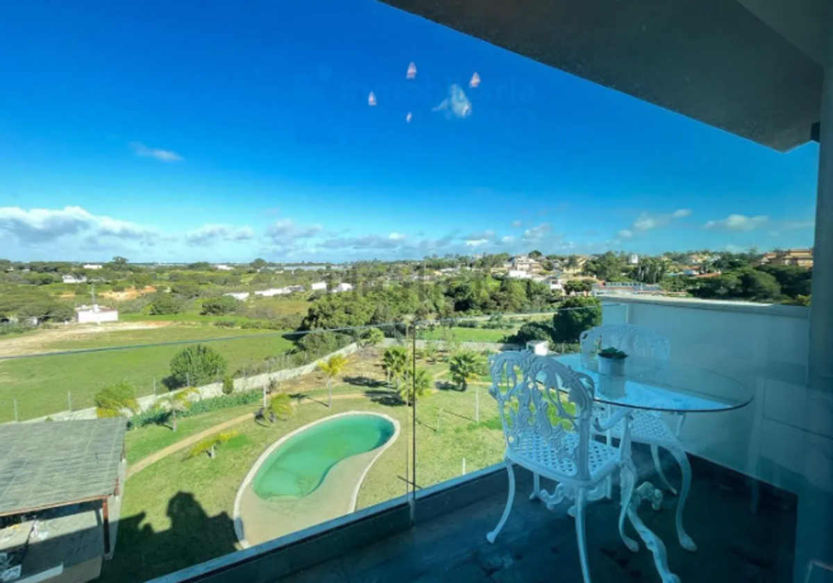 Vistas desde un balcón de la vivienda
