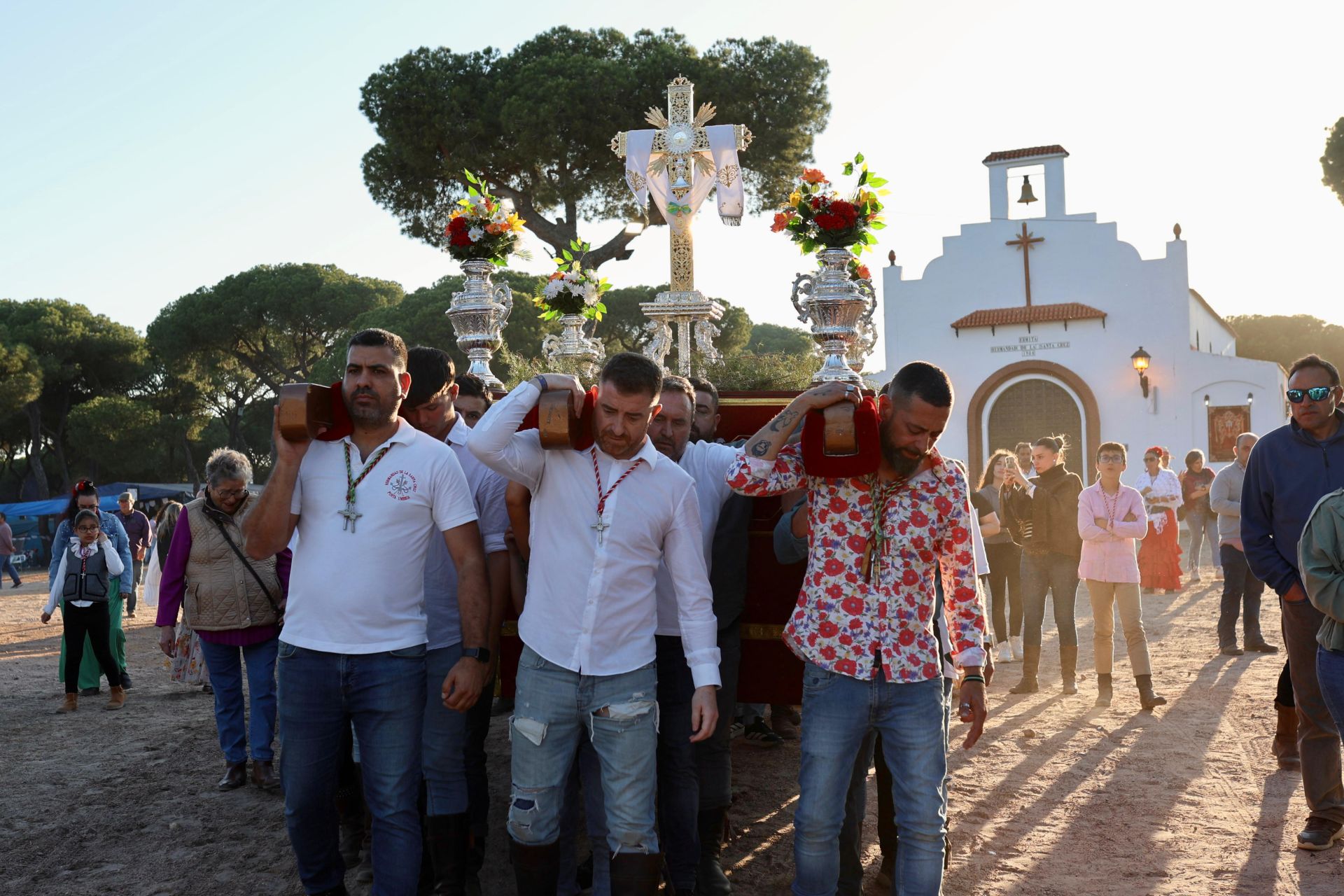 La romería de la Santa Cruz de Punta Umbría, en imágenes