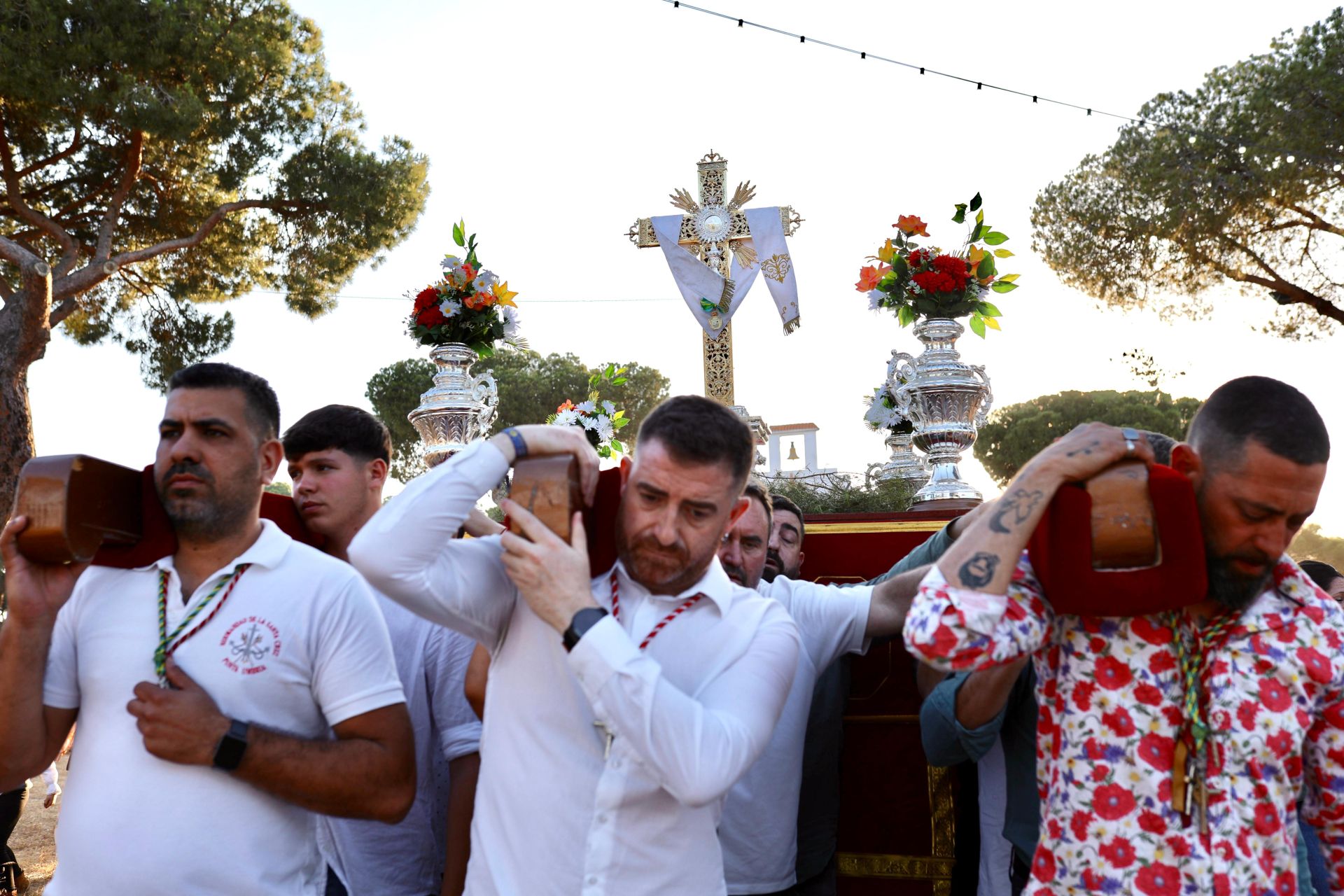 La romería de la Santa Cruz de Punta Umbría, en imágenes