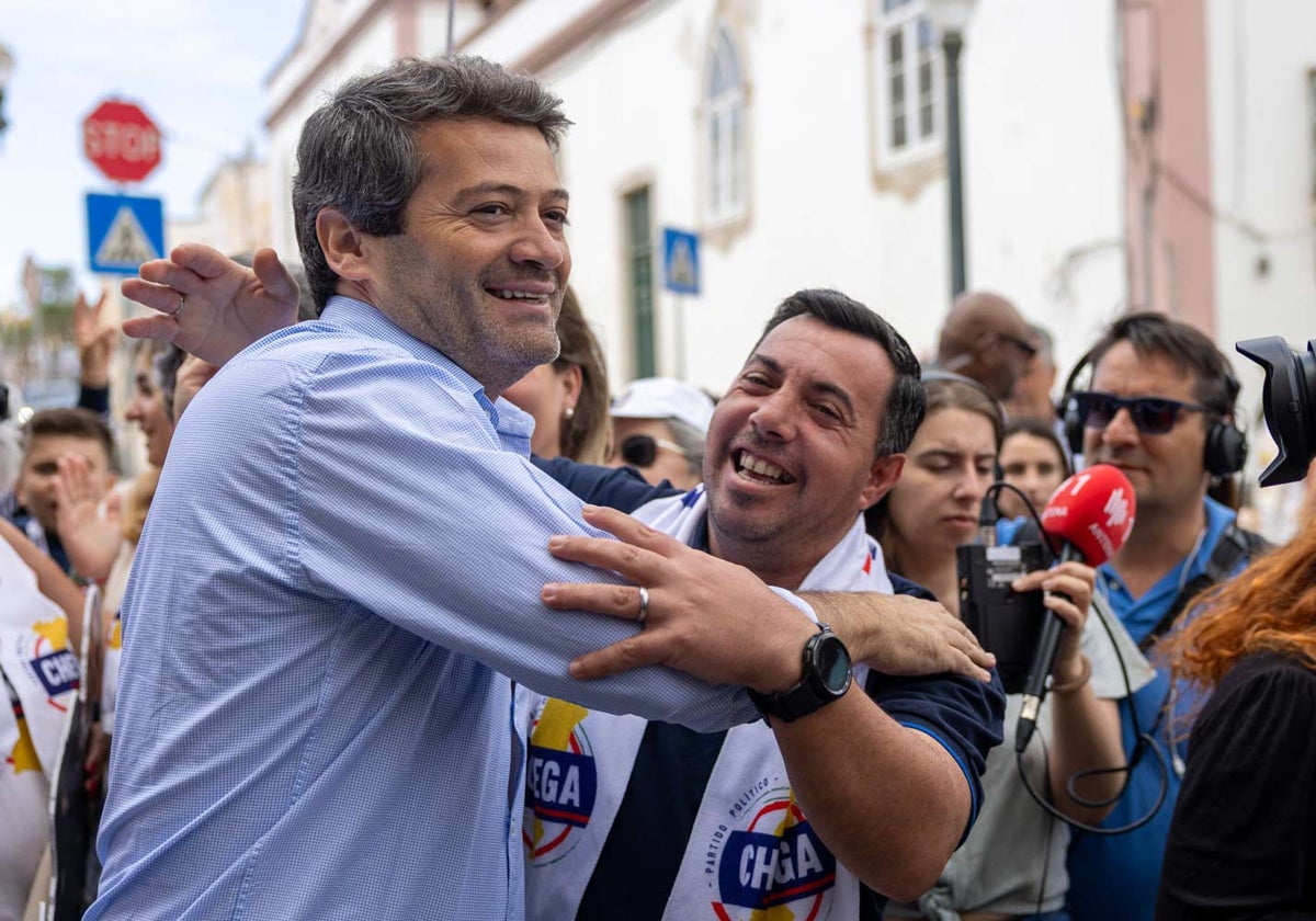 El líder nacional de Chega, André Ventura, hace campaña en Vila Real de Santo Antonio