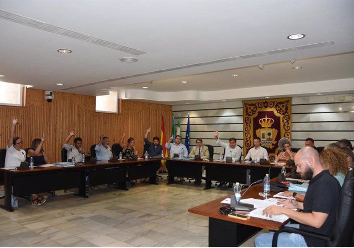 Imagen de archivo del pleno municipal de Punta Umbría