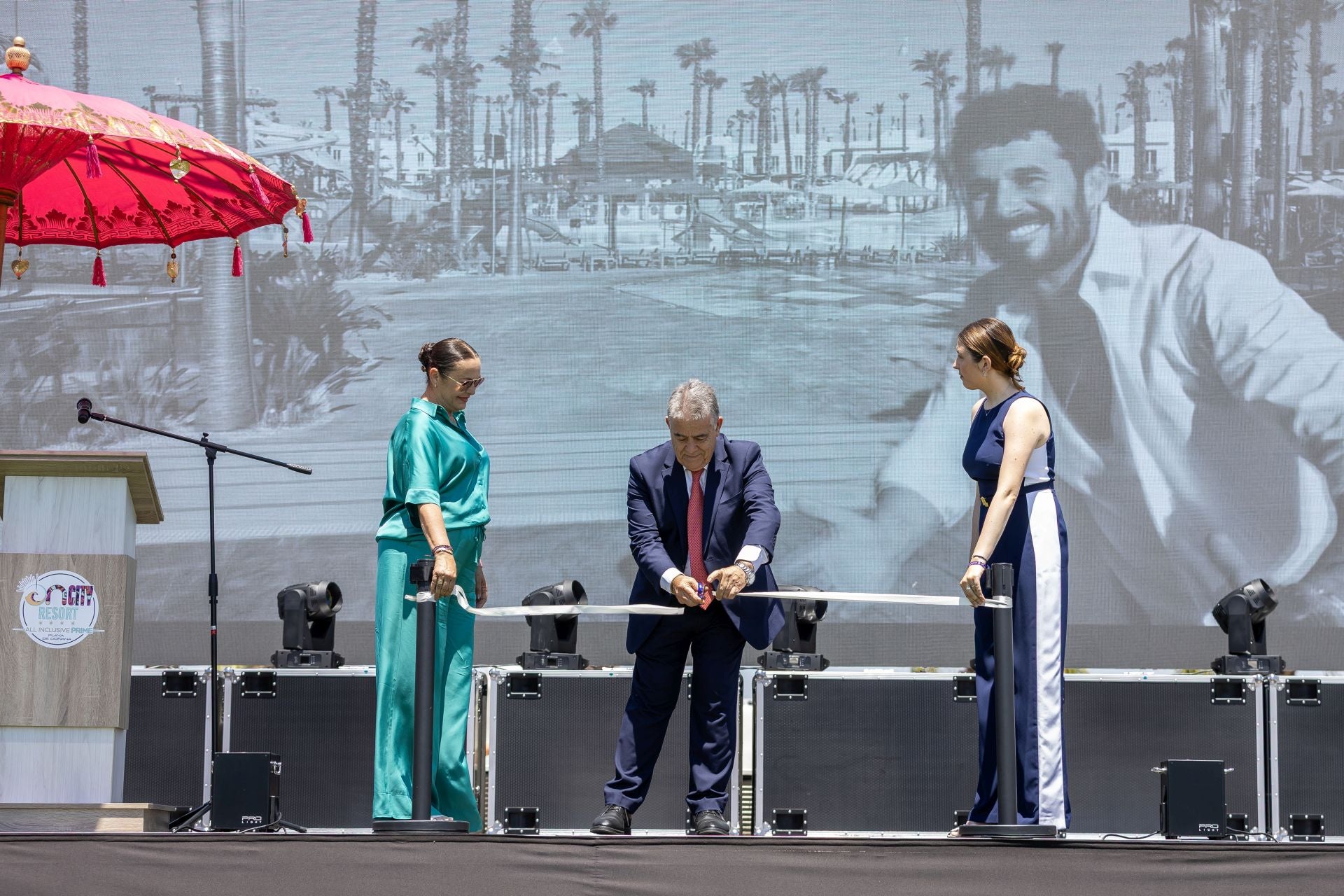 La inauguración del On City Resort de Matalascañas, en imágenes