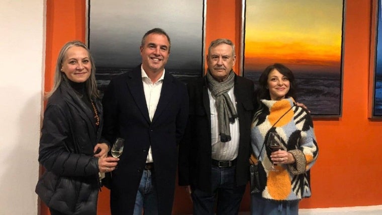 Con Santana y el alcalde de Bollullos, celebrando el cincuentenario de las modernas instalaciones