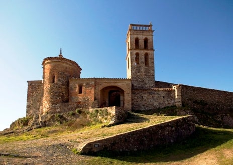 Imagen secundaria 1 - Este es el pueblo más bonito de Huelva según la revista Viajar: tiene menos de 2.000 habitantes y se encuentra en plena naturaleza