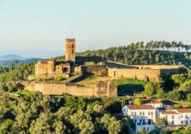 Este es el pueblo más bonito de Huelva según la revista Viajar: tiene menos de 2.000 habitantes y se encuentra en plena naturaleza