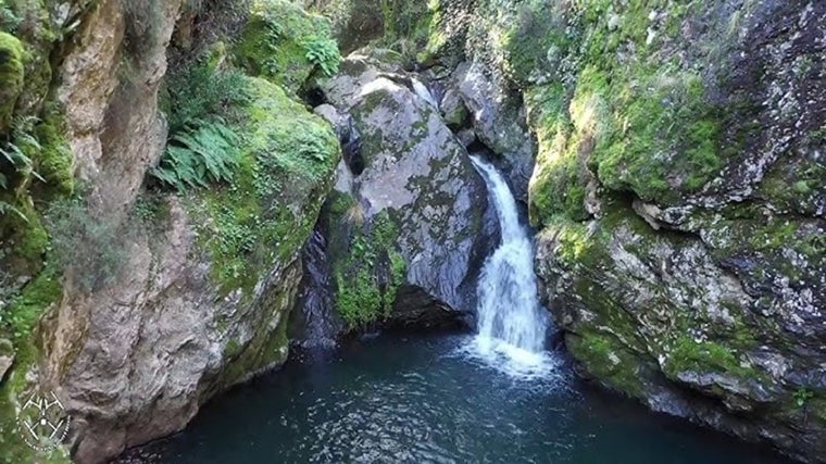 Pozas naturales del 'Charco Malo', en Cortelazor