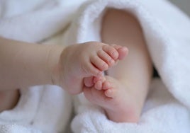 Higuera de la Sierra implanta el cheque bebé: 400 euros para fomentar la natalidad y fijar población