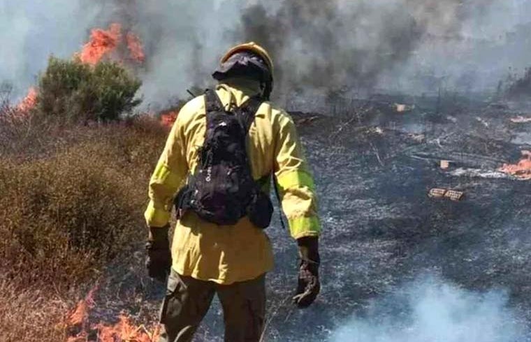 Un bombero forestal del Plan Infoca