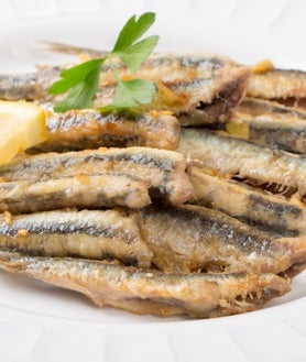 Imagen secundaria 2 - Tortillitas de camarón, chocos y boquerones