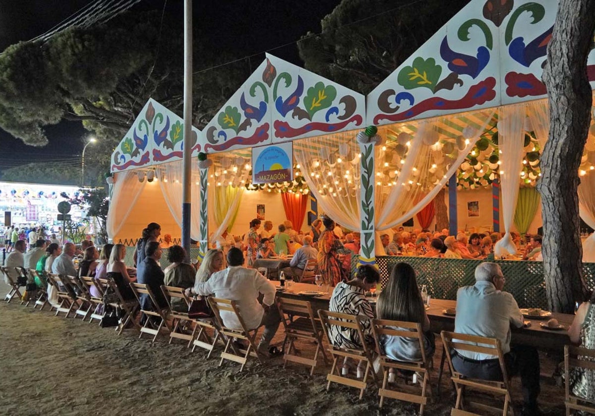 Una caseta en la feria de Mazagón