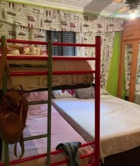 Imagen secundaria 2 - Sale a la venta un piso de tres habitaciones en Punta Umbría por 80.000 euros: se encuentra a 10 minutos de la playa