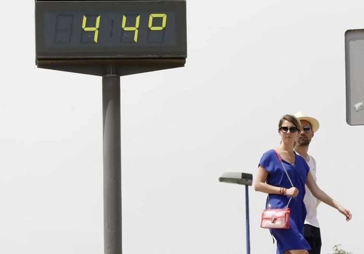 Termómetro en Andalucía marcando 44 ºC