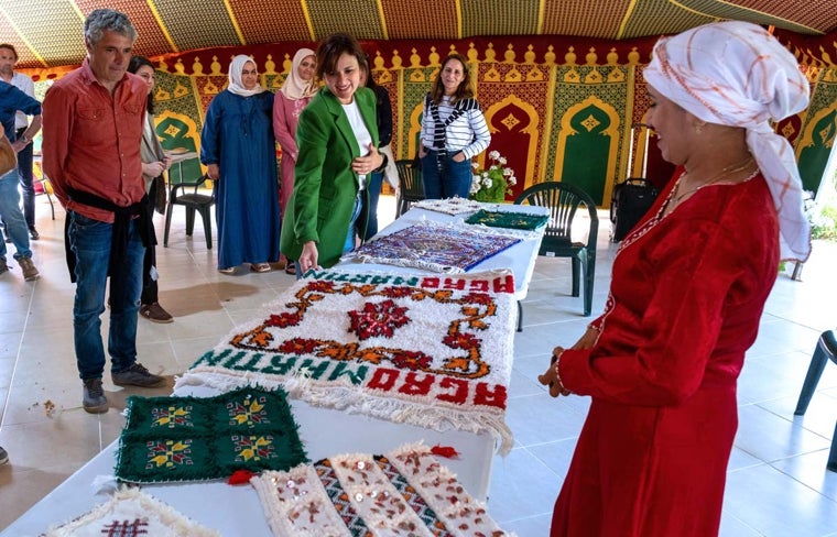 Alfombras confeccionadas por una de las temporeras