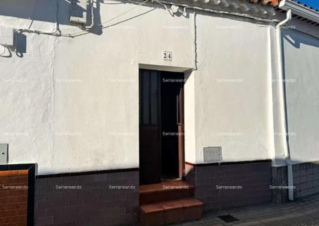 Imagen secundaria 1 - Imágenes de algunas de las viviendas que están a la venta en Cortegana