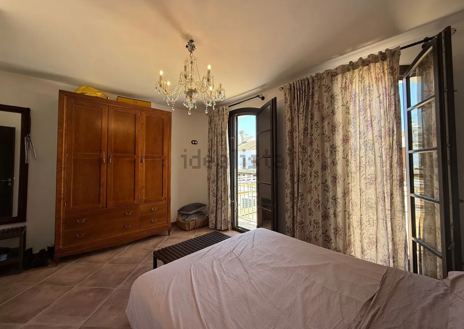 Imagen secundaria 1 - Una de las casas más espectaculares de El Rocío sale a la venta: tiene un sinfín de habitaciones y ese es su increíble precio