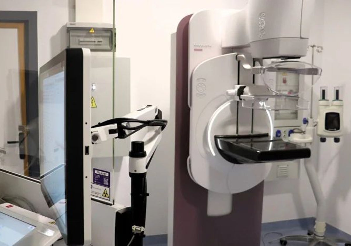 Mamógrafos en el Hospital Juan Ramón Jiménez