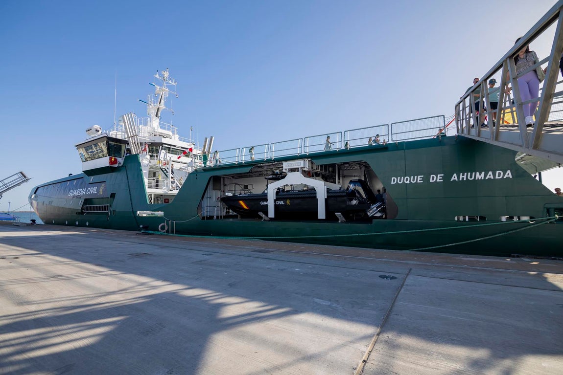 La visita al 'Duque de Ahumada' de la Guardia Civil, en imágenes