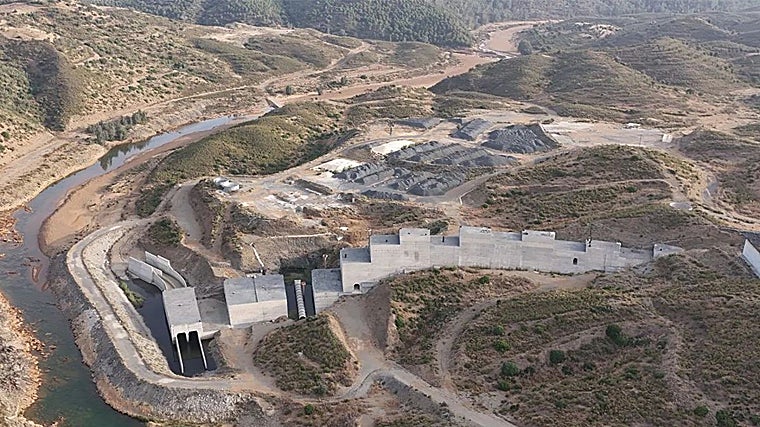 La presa de Alcolea, paralizada