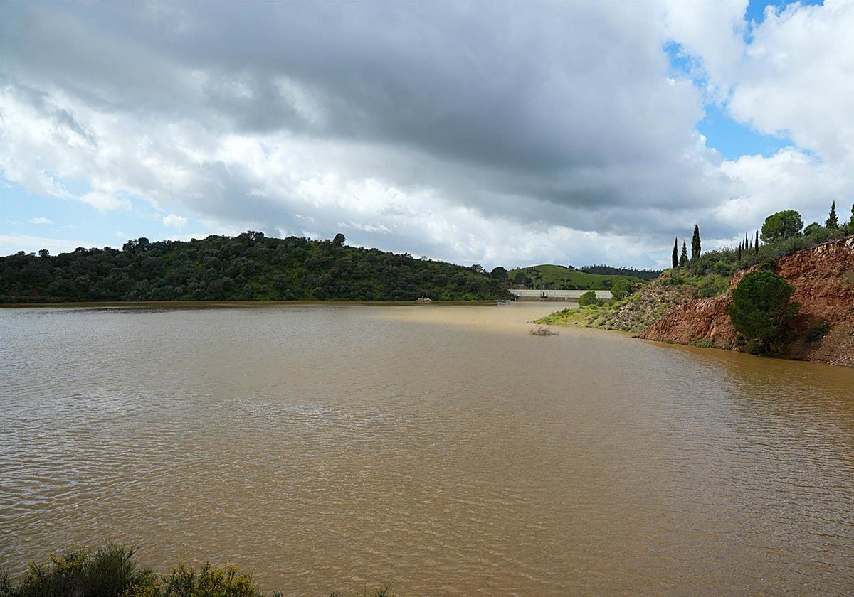 Imagen de archivo de la presa del Corumbel