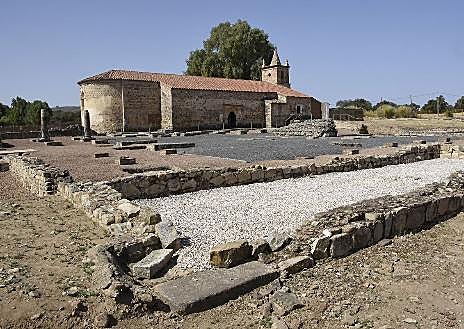 Imagen secundaria 1 - Castillo de Aroche y ermita de San Mamés