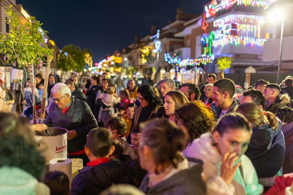 Las mejores imágenes de la inauguración de la Casa del Grinch de Corrales