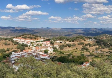 El pequeño pueblo de la sierra de Huelva de apenas 250 habitantes que es conocido por su encanto rural único