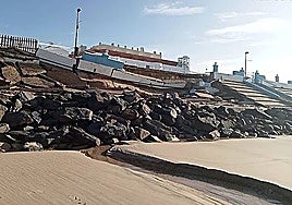 El paseo marítimo de Matalascañas sufrió bastante los últimos temporales