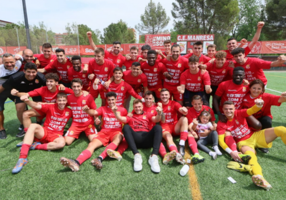 El Manresa celebrando su clasificación para los 'play-offs' de ascenso