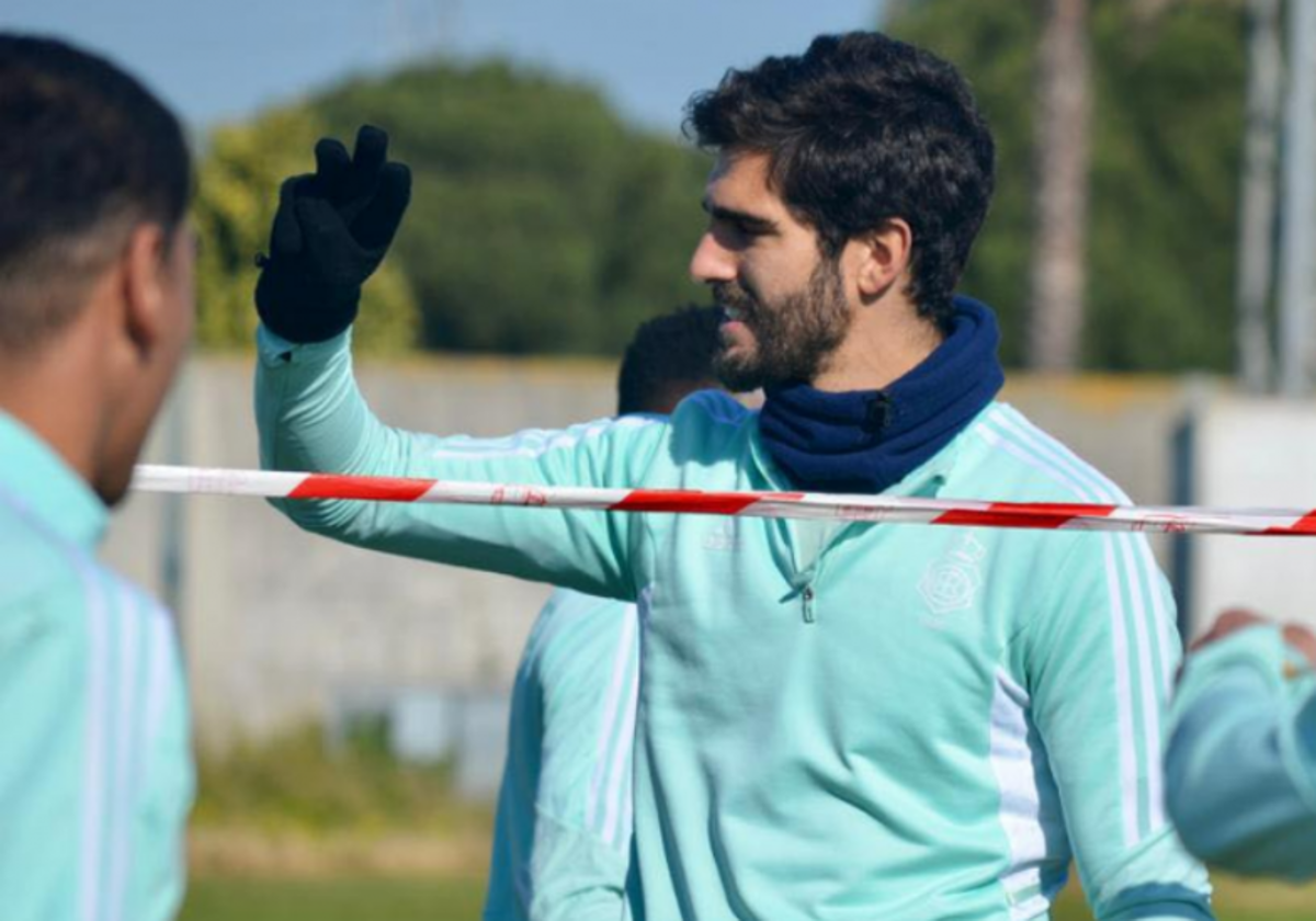 Bernardo Cruz en un entrenamiento del Decano