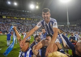 Manu Galán: «Si me tengo que partir otra vez la rodilla para que este equipo ascienda lo firmo cuando sea»