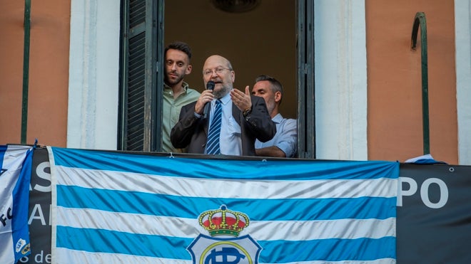 Rubén Gálvez y Sergio Chinchilla le ponen salsa y picante a la última ovación a los héroes del ascenso del Recreativo