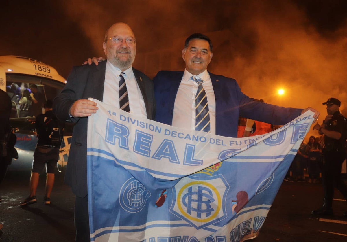 Macías Pichardo celebra el ascenso con el presidente