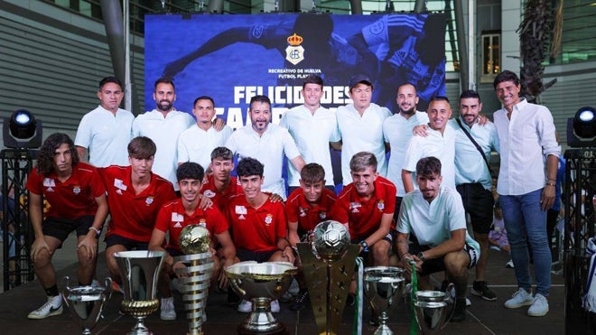 El homenaje al Recreativo de Huelva de fútbol playa