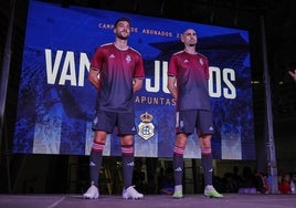 Todas las imágenes del acto de presentación de las equipaciones del Recreativo de Huelva