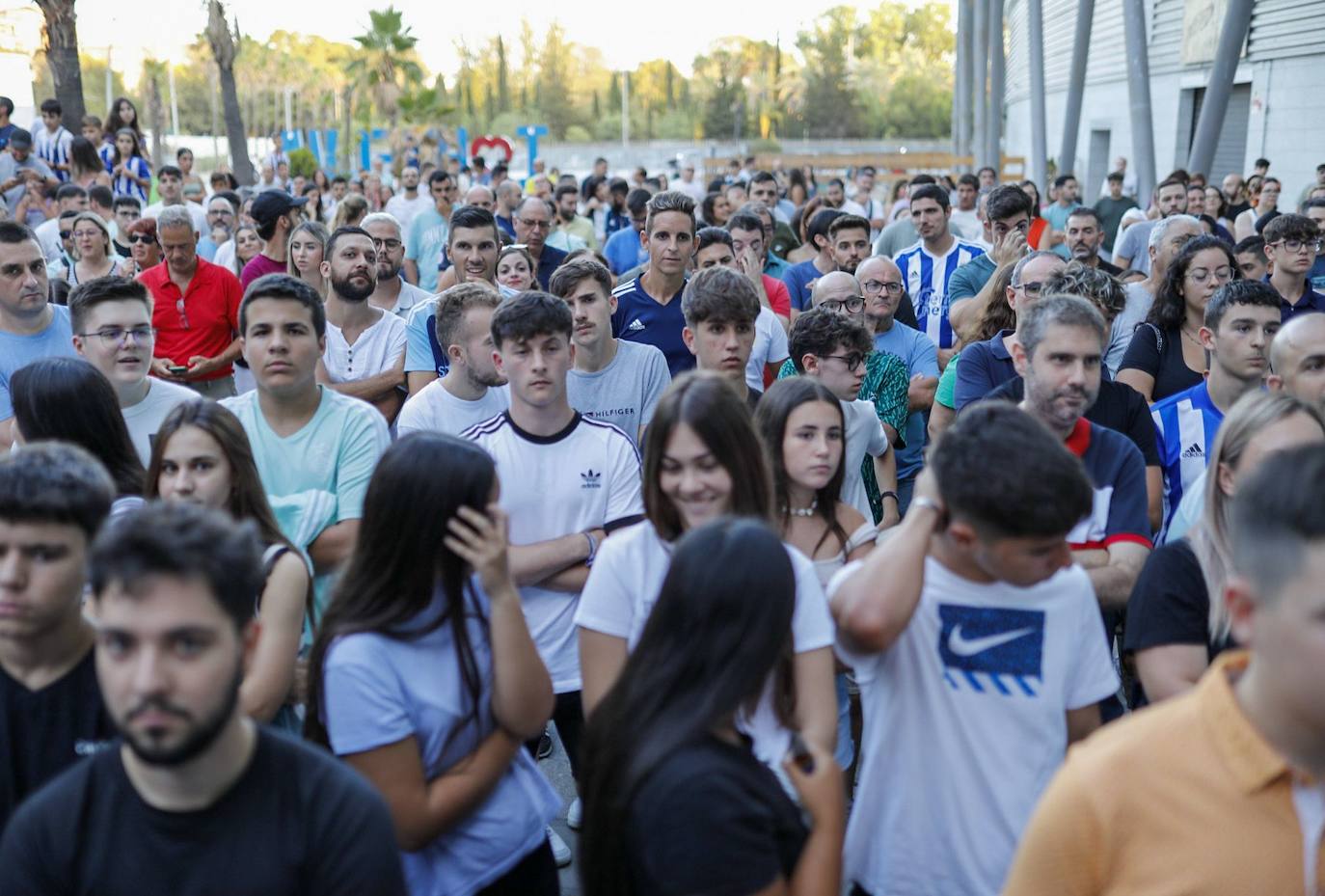 Todas las imágenes del acto de presentación de las equipaciones del Recreativo de Huelva