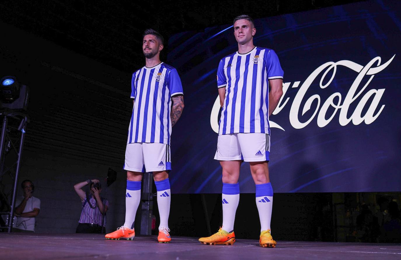 Todas las imágenes del acto de presentación de las equipaciones del Recreativo de Huelva