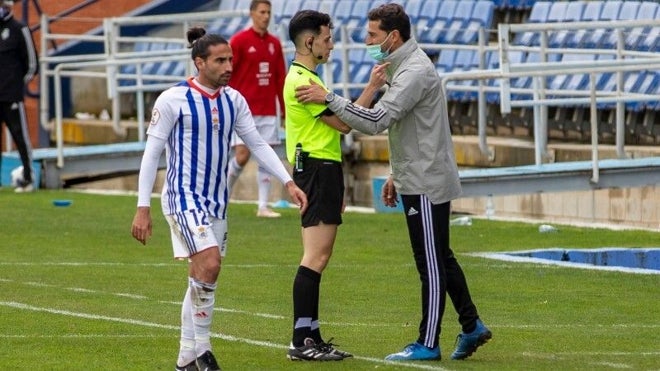 Juanma Rodríguez en un partido en el Nuevo Colombino hace tres temporadas