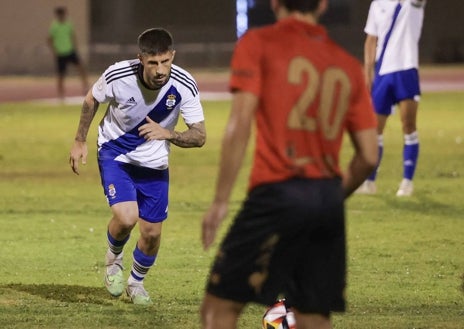 Imagen secundaria 1 - Antonio Domínguez lidera al Recreativo en Ayamonte (1-3)