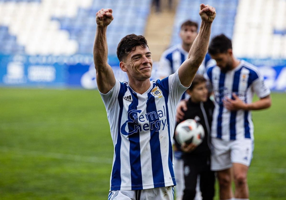 Juanjo Mateo celebrando un triunfo en su etapa en el Decano