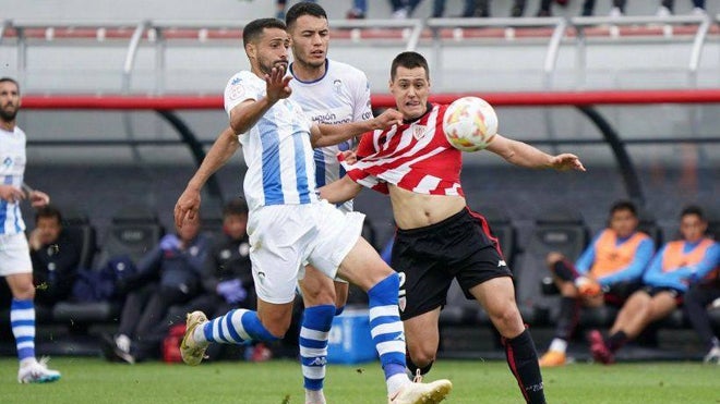 Álvaro Vega no se ha perdido ni un minuto en las ocho primeras jornadas de la competición